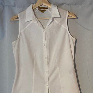 Sleeveless collared top